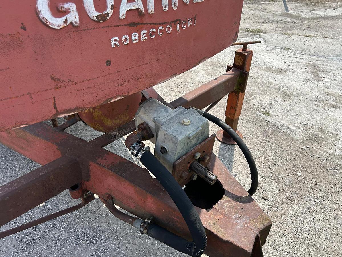Usato Carica letame trainato Guarneri