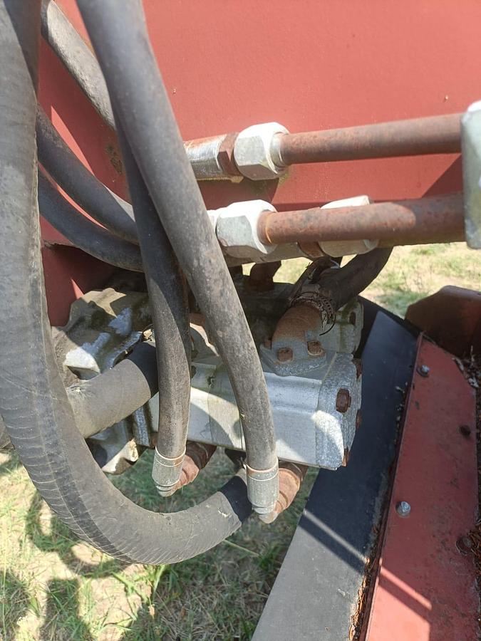 Usato Raccoglitrice Pomac trainata per patate, cipolle, aglio ecc