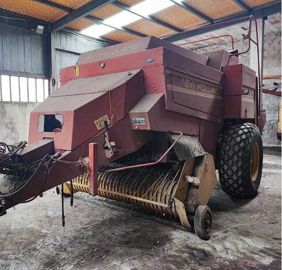 Usato Pressa quadra New Holland 2000 - 120x90