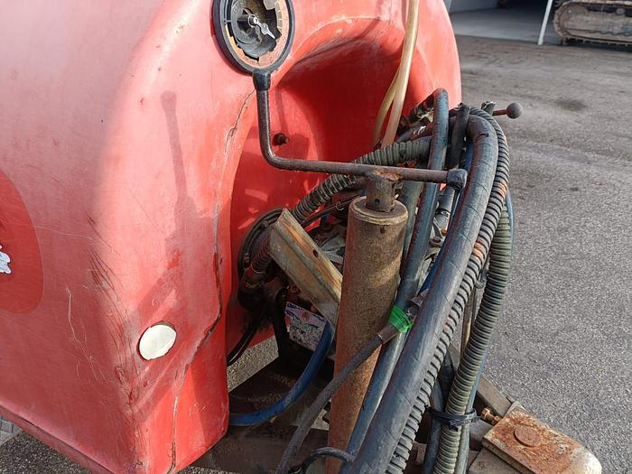 Usato Atomizzatore Mitterer da 15 q con timone sterzante