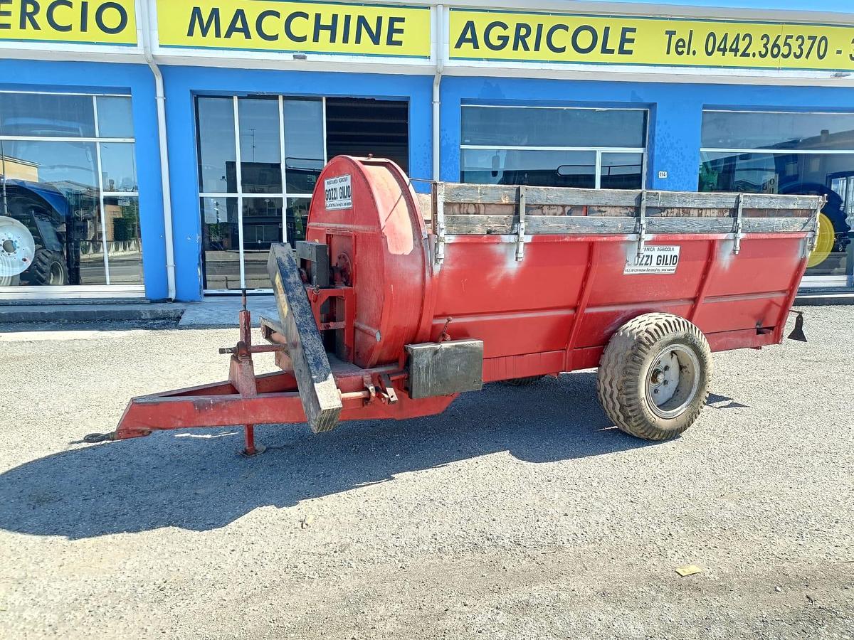 Usato spandiletame Annovi campo aperto