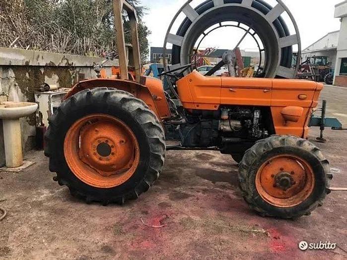 Usato Fiat 450 DT con sollevatore arco di protezione