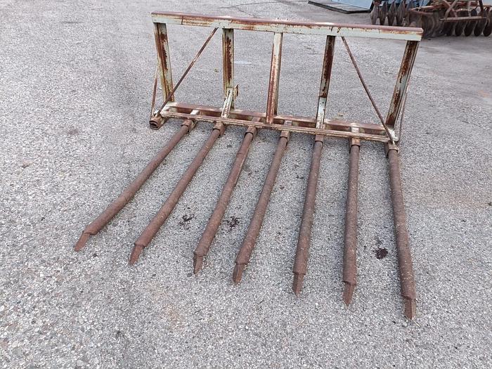 Usato Forconi vari per trattore agricolo