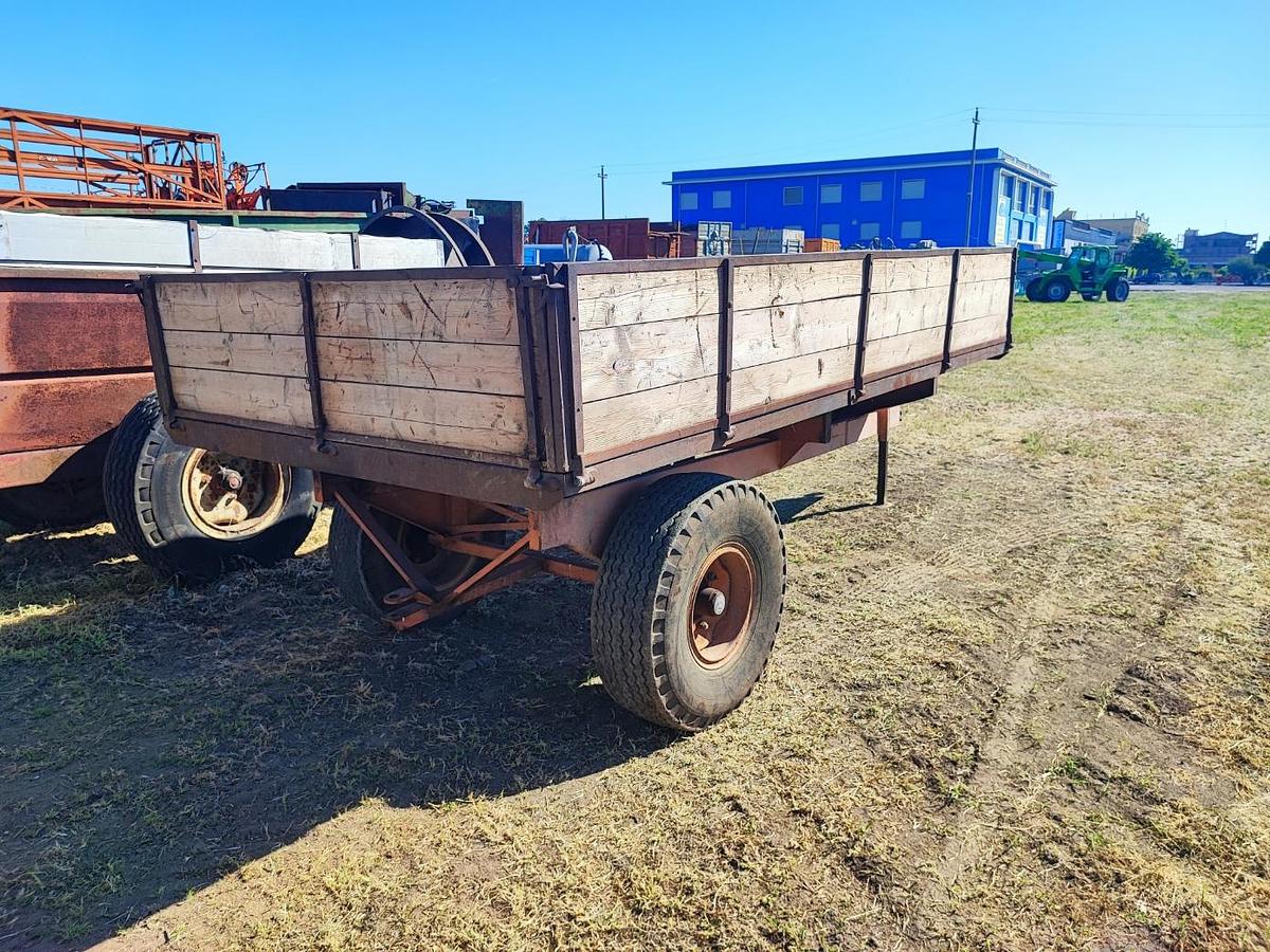 Usato Rimorchio agricolo artigiano trazionato