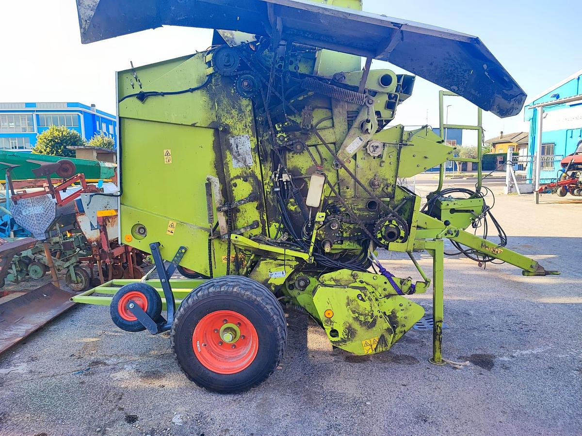 Usato Rotopressa Claas Variant 280 DA SISTEMATE