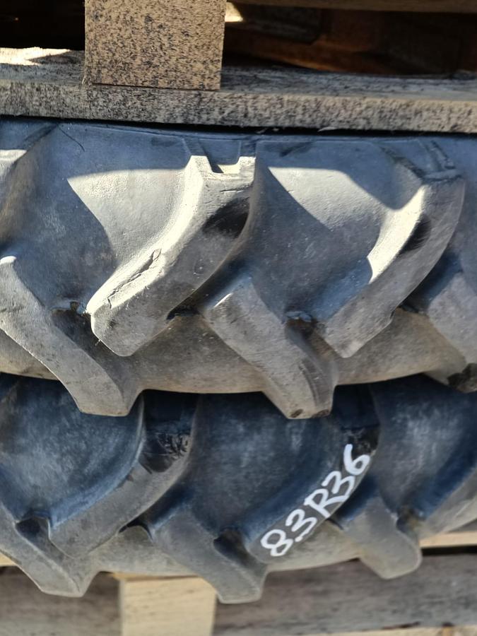 Usato Gomme varie per trattore agricolo o rimorchio (3)
