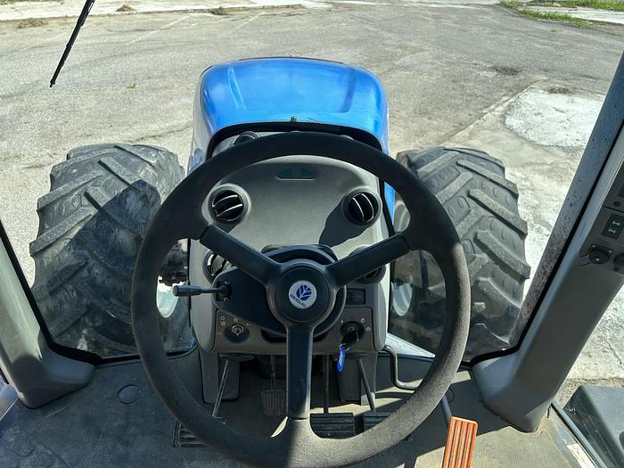 Usato New Holland TG 285-CV 315-ore 11052-anno 2005
