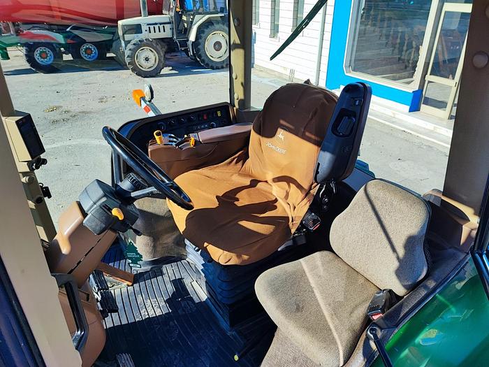 Usato John Deere 8330 -cambio e motore nuovi