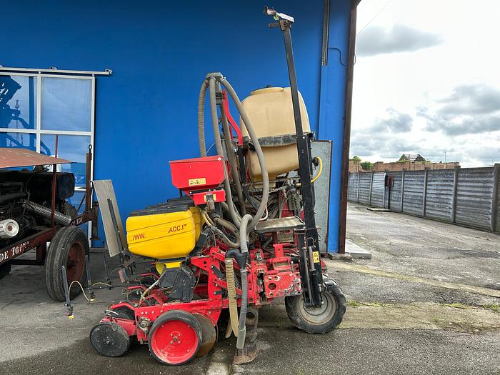 Usato Seminatrice di precisione MaterMacc- 8 file