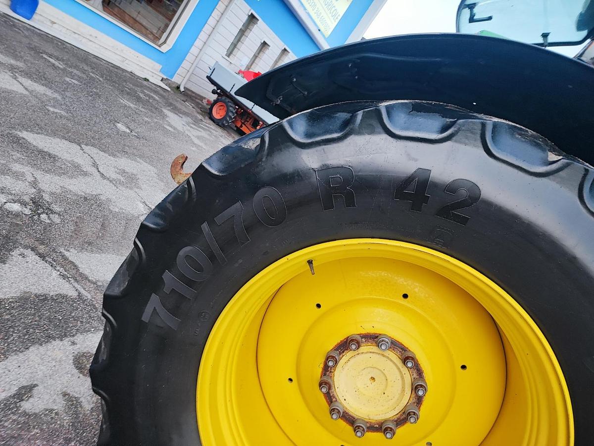 Usato John Deere 6210R-CAMBIO E MOTORE RIFATTO