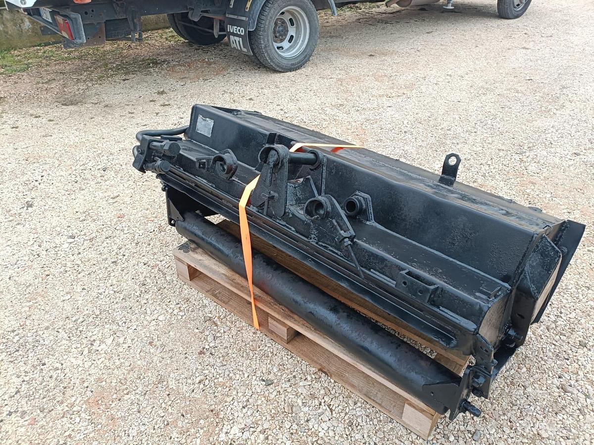 Usato testata trinciante o trincia per escavatore da 1,25m