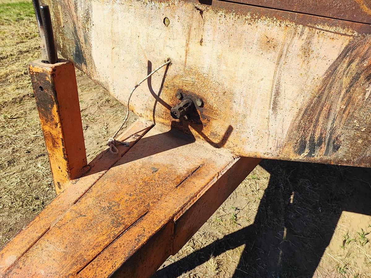 Usato Rimorchio agricolo artigiano trazionato