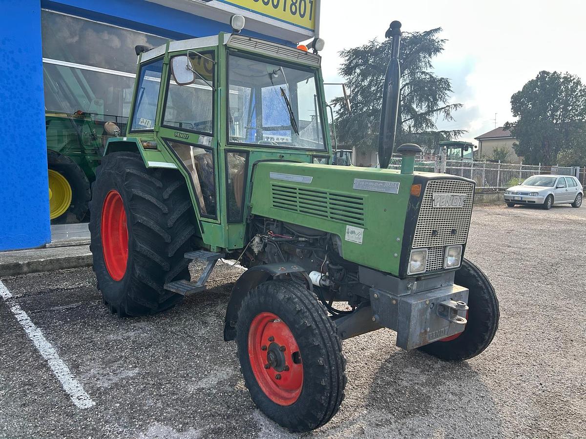 Usato Fendt Farmer 108 S Auris Turbomatik-clima-fr.aria