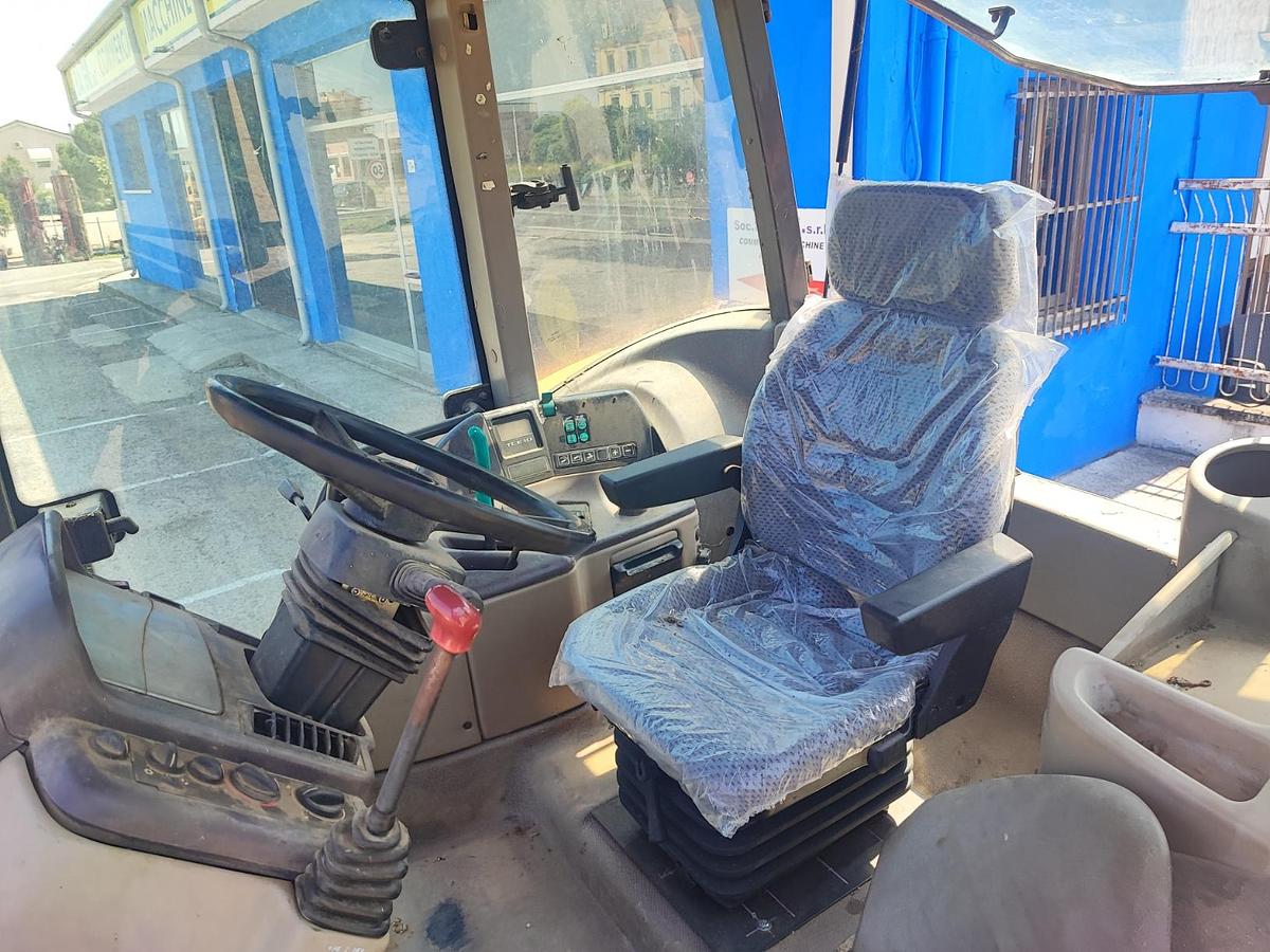 Usato Renault Ares 620 RZ-cabina sospesa
