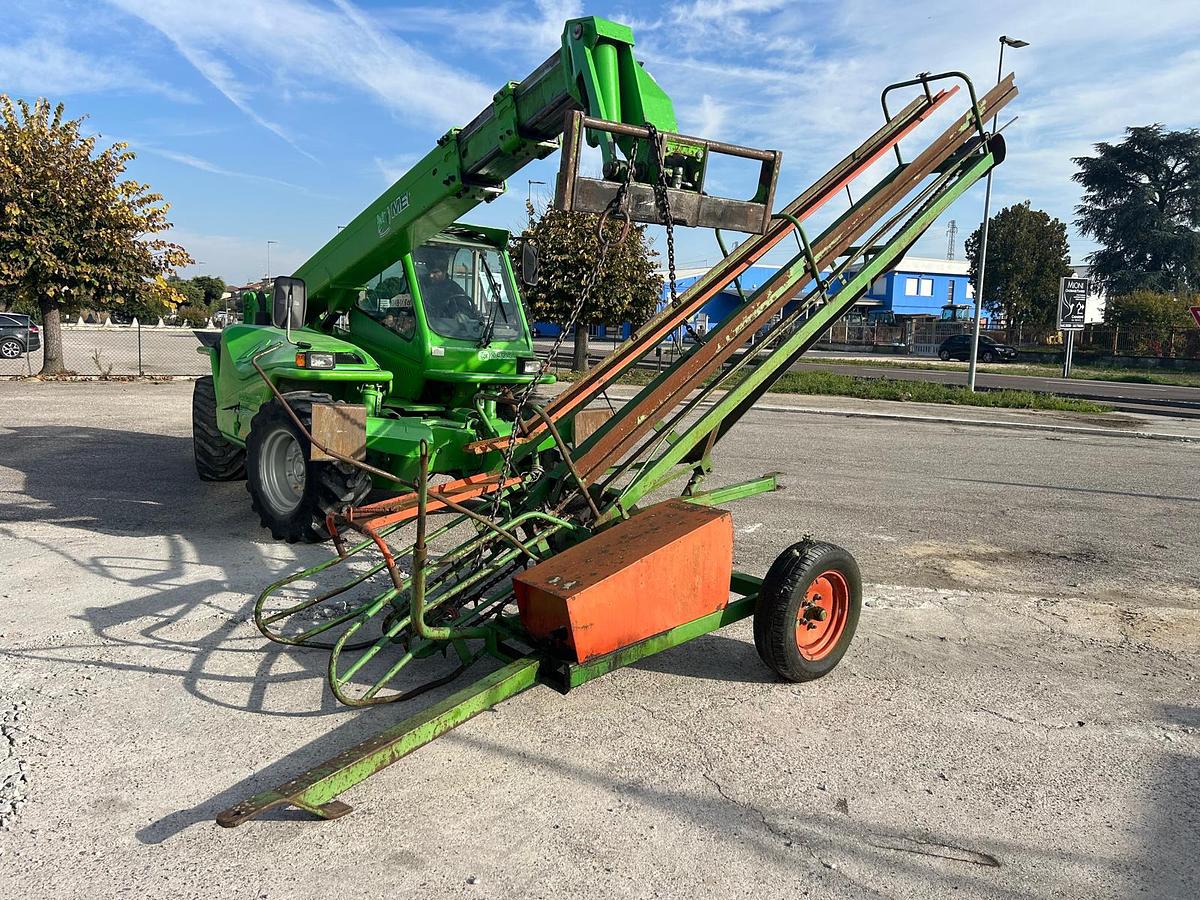 Usato Nastro elevatore per balline di fieno marca Guaresi mod. Guam