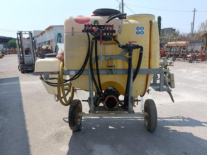 Usato Botte da diserbo Osella 6 q con barra da 12m