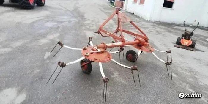 Usato Girello per fieno a due giranti larghezza 1,60m