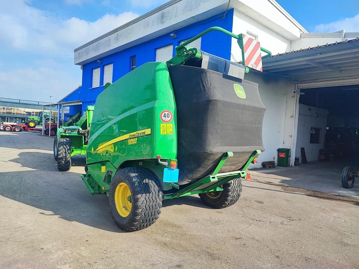 Usato Rotopressa John Deere 990 come nuova