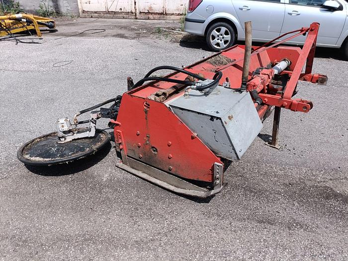 Usato Trincia con ruota interfilare da 2,20 m