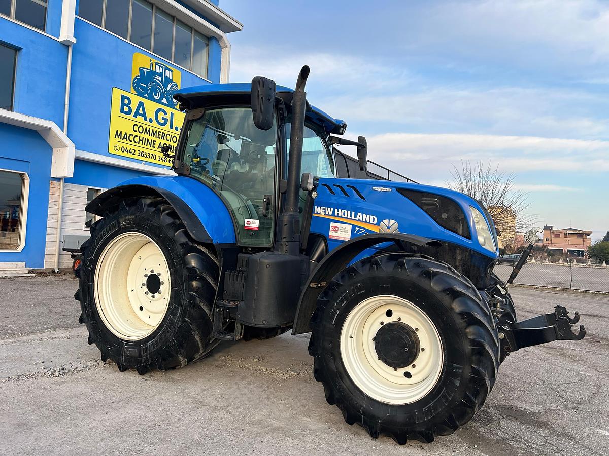 Usato New Holland T7.210 Autocommand-guida reversibile