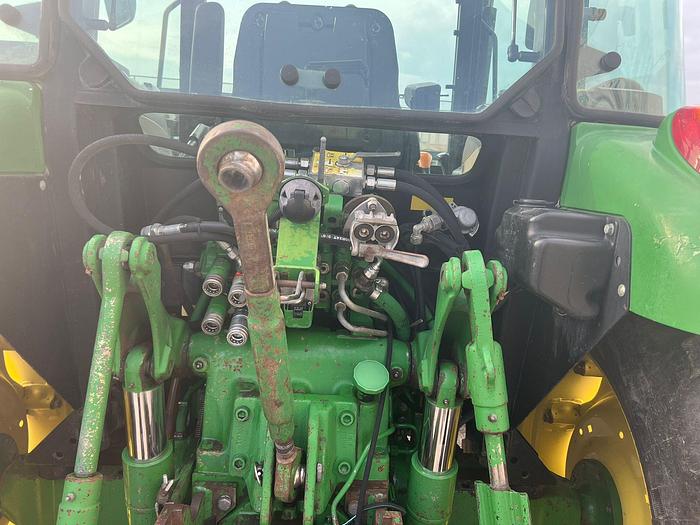 Usato John Deere 5820- freni ad aria- sollevatore ant.