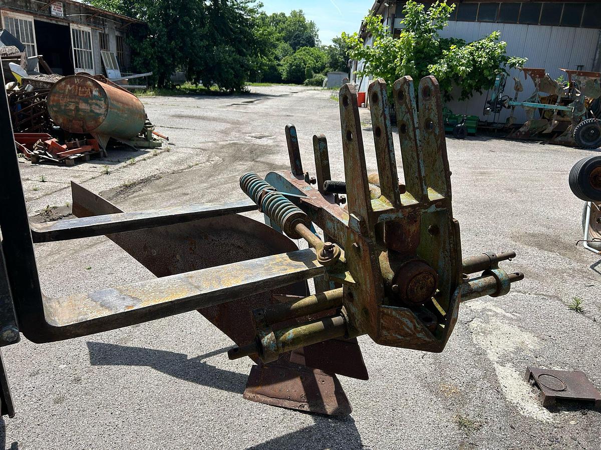 Usato Aratro monovomere singolo meccanico