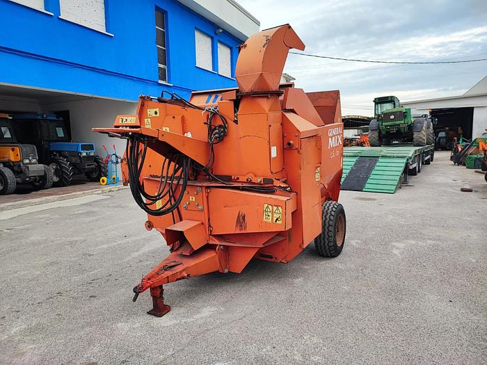 Usato Spargipaglia lanciapaglia General Mix LS 255