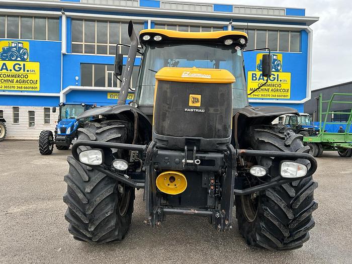 Usato JCB Fastrac 3230- PTO e sollevatore anteriore