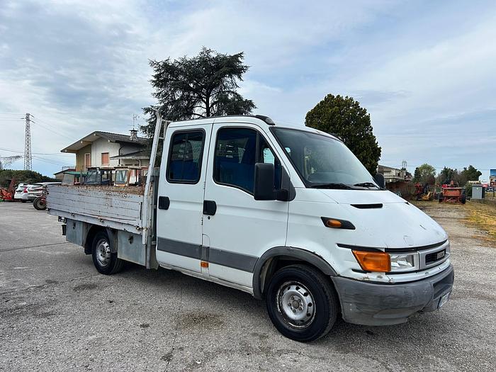 Usato Iveco Daily 29L9 con cabina doppia