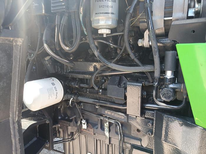 Usato Deutz Agroplus 320 con caricatore-ore 3000 circa