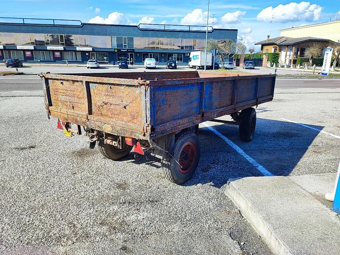 Usato Rimorchio agricolo Chieregato-targa e libretto