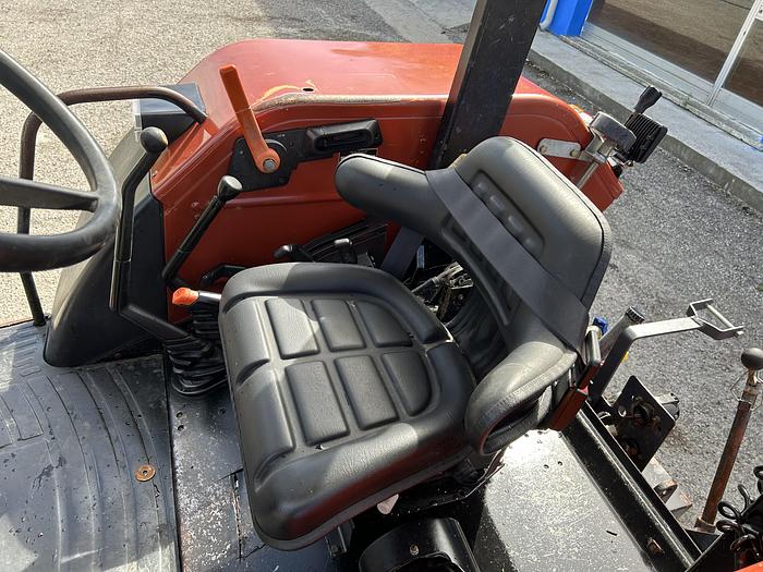 Usato New Holland L 85- CV 85- Cilindri 4- anno 1998