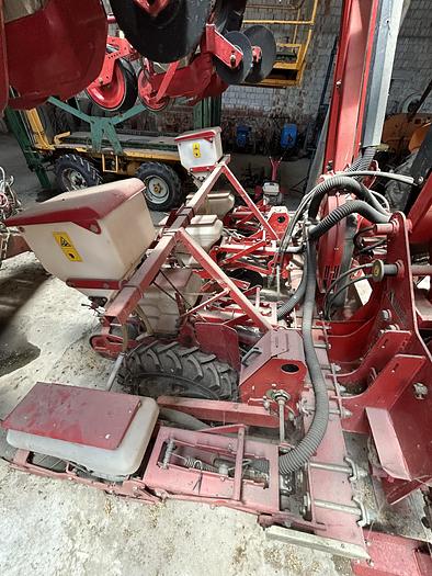 Usato Seminatrice Agricola Italiana 8 file a dischi