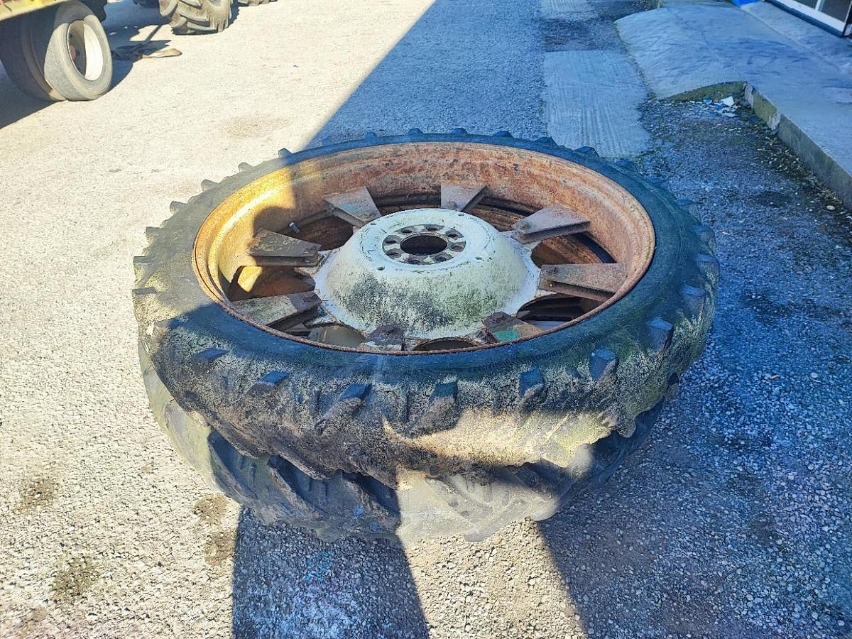 Usato Gomme varie con cerchio o senza