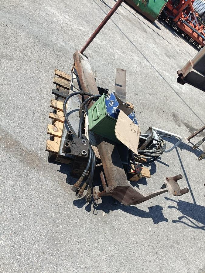 Usato caricatore frontale per massey ferguson 4 cilindri