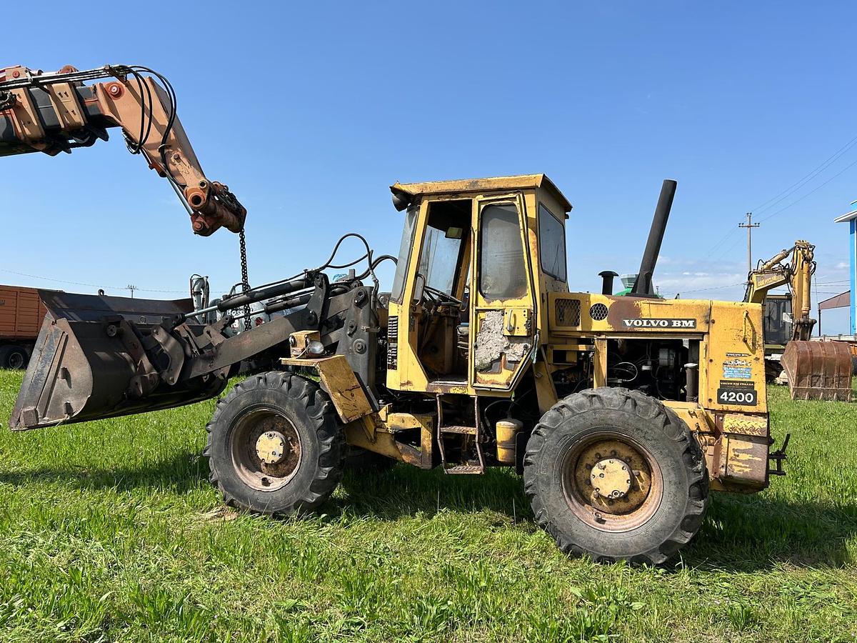 Usato Pala Gommata Snodata Volvo BM 4200
