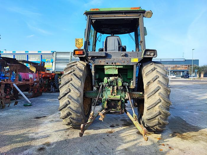 Usato John Deere 4240 DT - CV 130 - cabina con clima