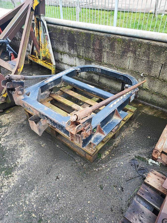 Usato forche per balloni per telescopico Merlo marca Pedrotti