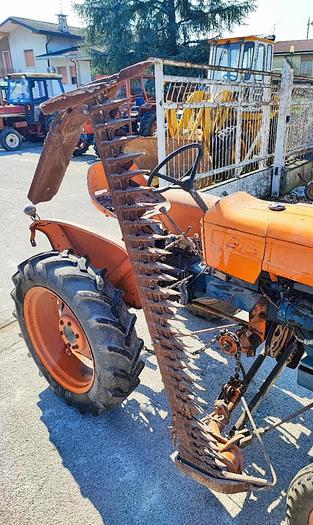 Usato Fiat 215-barra falciante-sollevatore