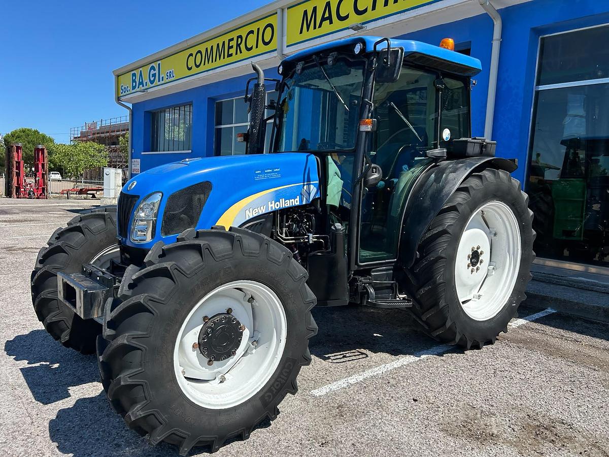 Usato new holland T 4040- freni olio 140q