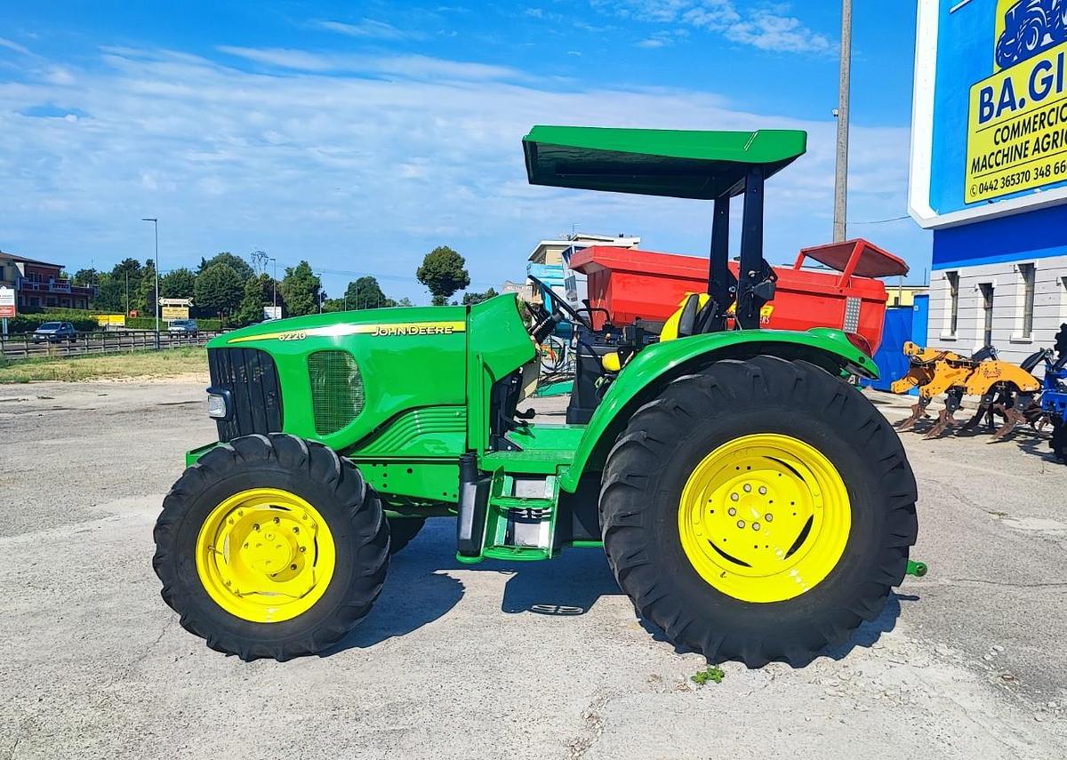 Usato John Deere 6220-4 cilindri