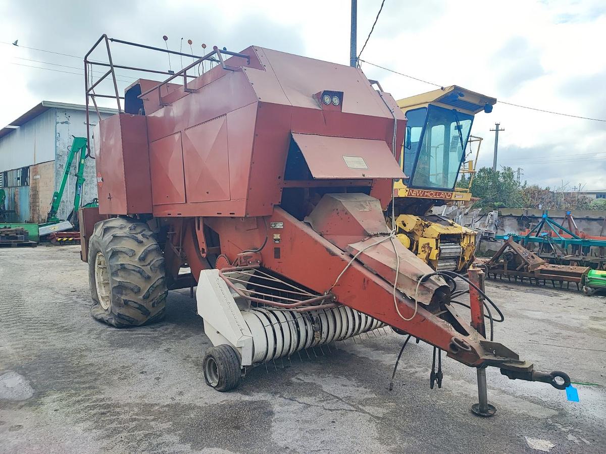 Usato Pressa quadra Hesston modello 4800