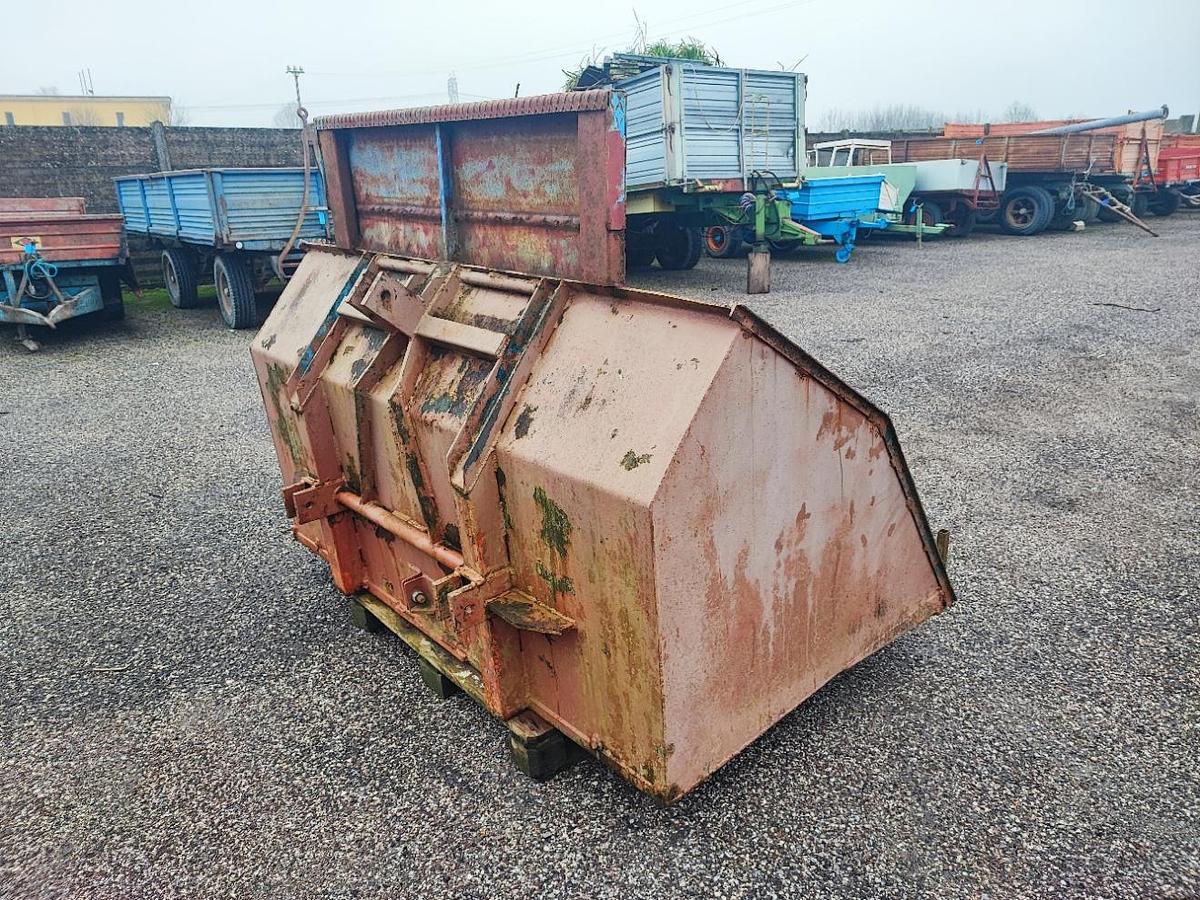 Usato Paletta posteriore 2x1.2 per trattore