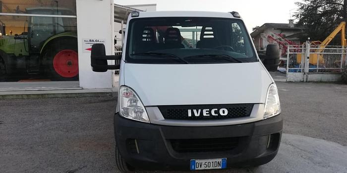 Usato Autocarro Iveco Daily 35- patente B