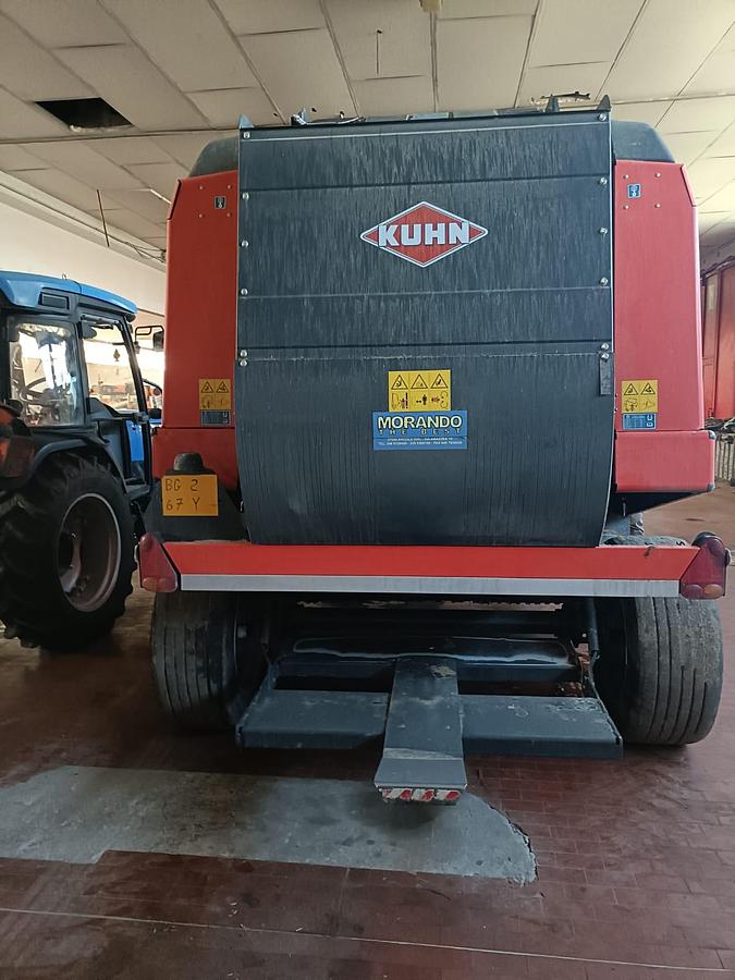 Usato rotopressa Kuhn VB2190 progressive density