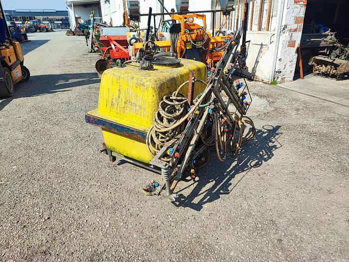 Usato Botte da diserbo da 4 q con barre