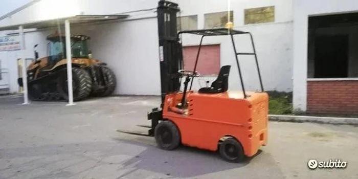 Usato Muletto elettrico C. Folli - alzata 15 q