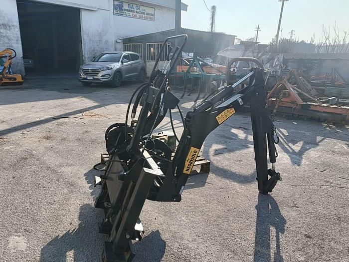 Usato Braccio per trattore agricolo o bobcat- CE