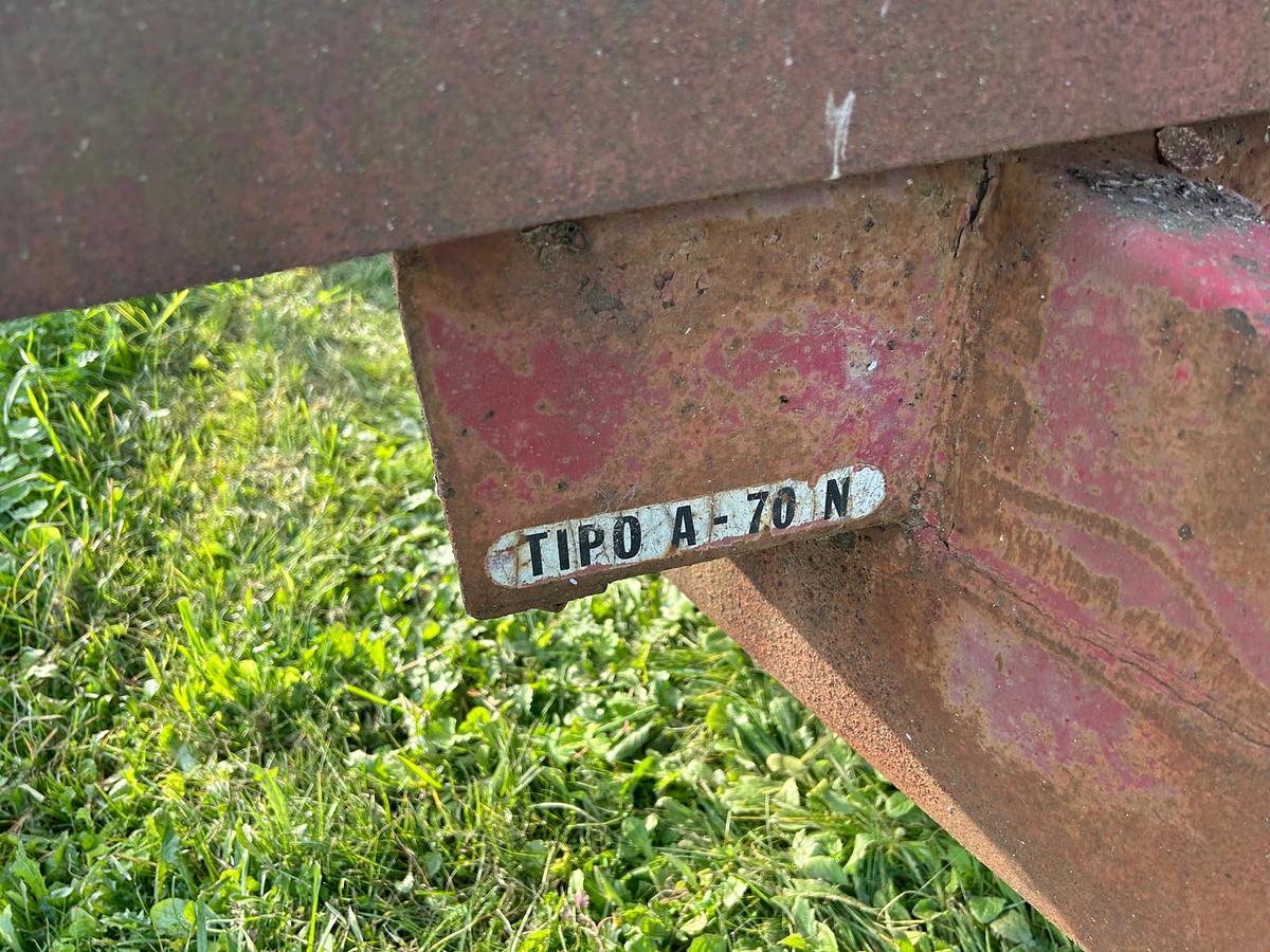 Usato Spandiletame Annovi modello A70N- 1 asse- 70 quintali