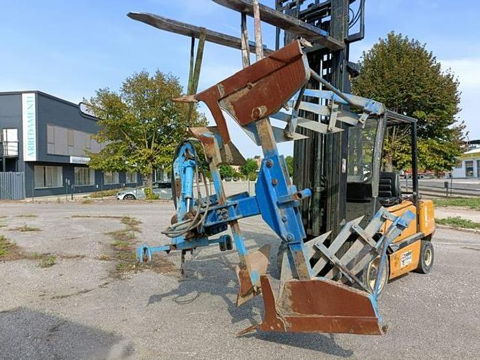 Usato Aratro monovomere De Franceschi con ali a stecche